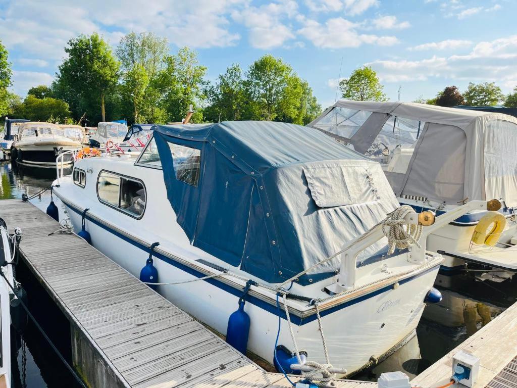 Buoyant Breaks Hotell Bray Exteriör bild